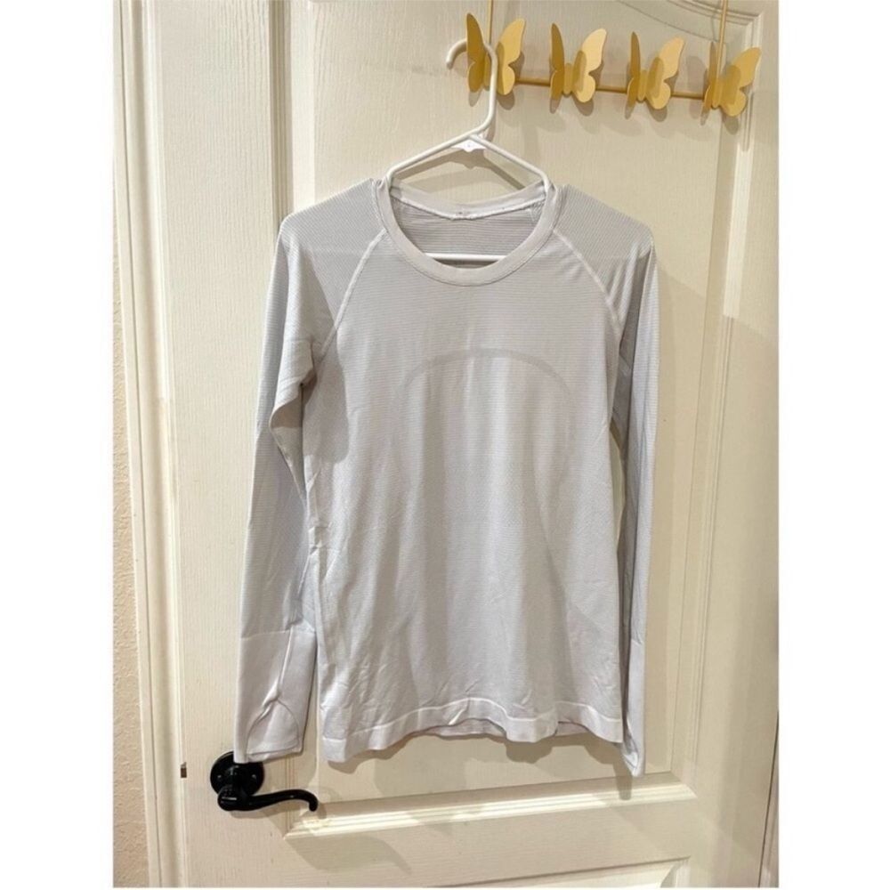 Lululemon Thinly Striped Women’s Long Sleeve Pullover Size 8